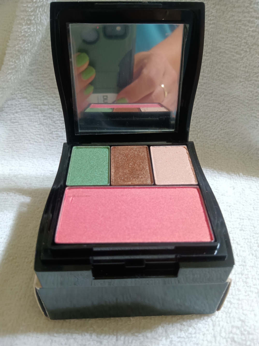 Mary Kay  Petite Palette Pink Blush with Green, Brown & Champagne Eyeshadows